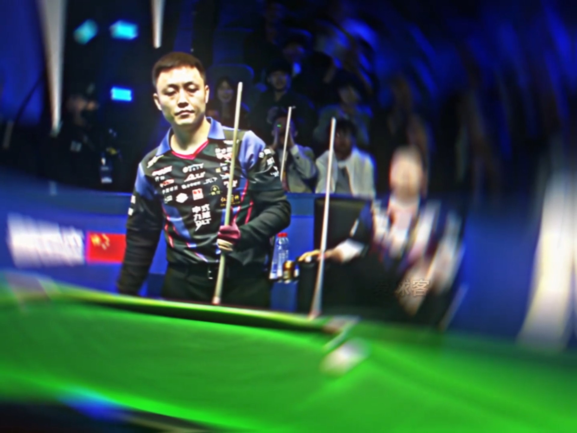 它结合了传 它结合了传