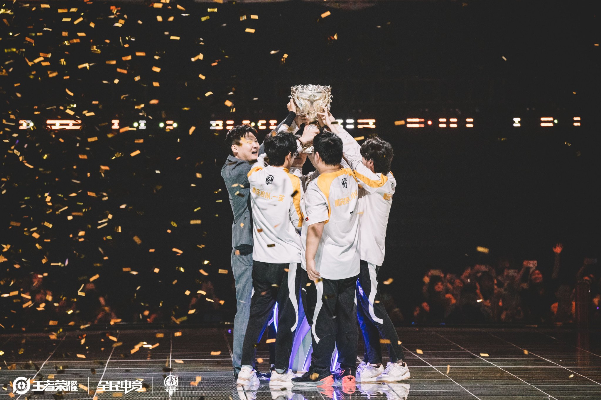 迷们为之喝 迷们为之喝